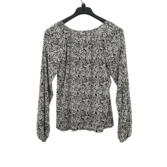 Women’s Floral Black and Cream Women's Top with Bow Size XL - Picture 2 of 7